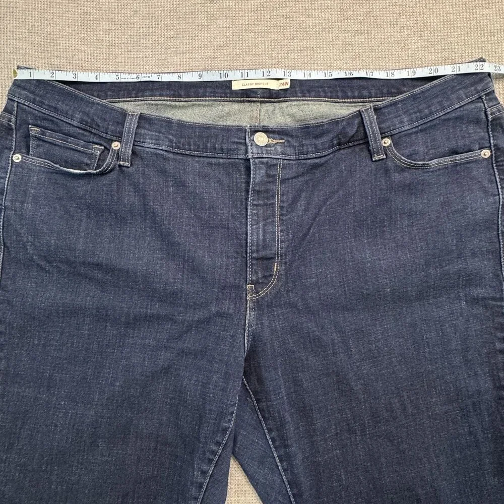 Levi Strauss Womens Classic Bootcut Jeans Size 24W Mid-Rise Dark Wash Denim - Picture 9 of 16